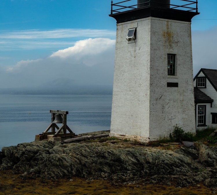 grindle-point-sailors-museum-and-lighthouse-photo